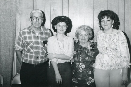 1981-Delmar and Helen Loofbourrow w-Birdy &amp; Carol.RK562