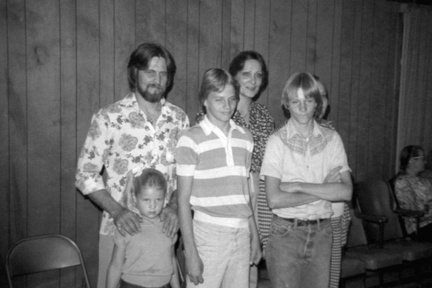 1981-Family Reunion.H5016